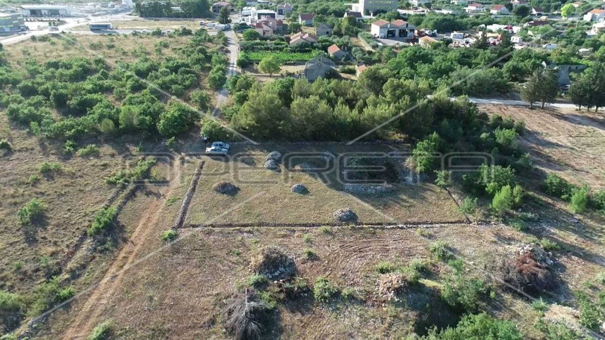 Građevinsko zemljište stambene namjene, Murvica, Zadar, 1.440 m2,