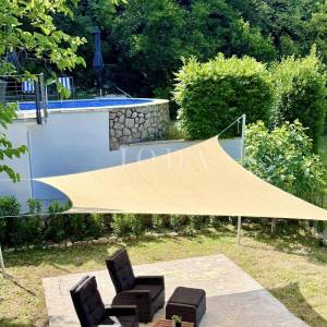Grižane imanje sa dvije kamene kuće i zemljištem