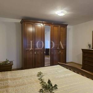 Grižane, obnovljena kamena kuća sa okućnicom
