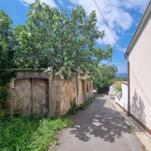Grižane, starina s pogledom na more!