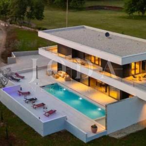 Grožnjan, zadivljujuća luksuzna dizajnerska Villa