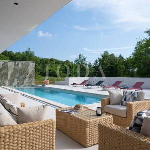 Grožnjan, zadivljujuća luksuzna dizajnerska Villa
