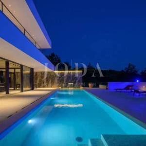 Grožnjan, zadivljujuća luksuzna dizajnerska Villa
