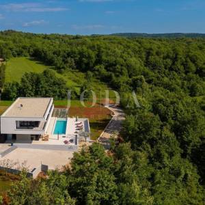 Grožnjan, zadivljujuća luksuzna dizajnerska Villa