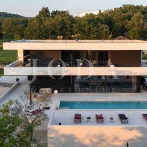 Grožnjan, zadivljujuća luksuzna dizajnerska Villa