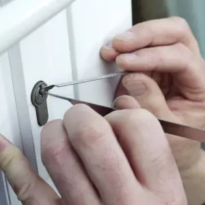 HITNE INTERVENCIJE, OTVARANJE, OTKLJUČAVANJE AUTA, VOZILA