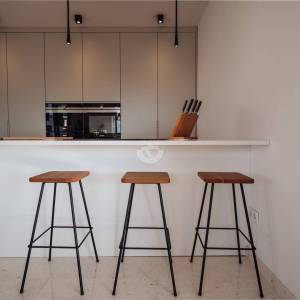 Hrvatska, Šibenik, Vodice (Tribunj) – moderan stan na 1. katu s 4 spavaće sobe, 2 terase i 3 parkirna mjesta, 137,91 m²