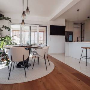 Hrvatska, Šibenik, Vodice (Tribunj) – moderan stan na 1. katu s 4 spavaće sobe, 2 terase i 3 parkirna mjesta, 137,91 m²