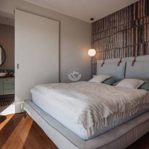 Hrvatska, Šibenik, Vodice (Tribunj) – penthouse stan s pogledom na more, 130 m² površine, dvije terase, moderna arhitektura...