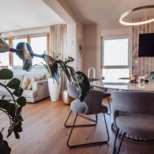 Hrvatska, Šibenik, Vodice (Tribunj) – penthouse stan s pogledom na more, 130 m² površine, dvije terase, moderna arhitektura...