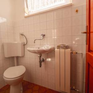 Hrvatska, Zadar, Briševo – Dvojnica s velikom okućnicom i dva stana, mirna lokacija, 1.216 m²