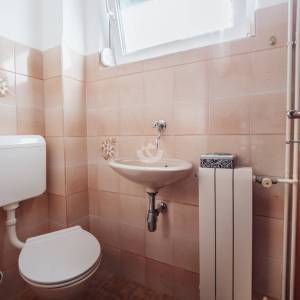 Hrvatska, Zadar, Briševo – Dvojnica s velikom okućnicom i dva stana, mirna lokacija, 1.216 m²