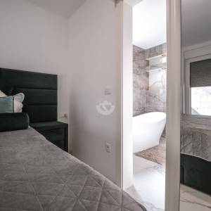 Hrvatska, Zadar, Svet Filip i Jakov, Stan u prizemlju s pogledom na more i velikim vrtom – 78 m² stambene površine, 220 m² vrta...