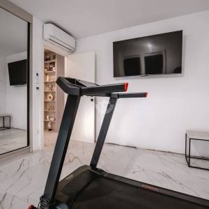 Hrvatska, Zadar, Svet Filip i Jakov, Stan u prizemlju s pogledom na more i velikim vrtom – 78 m² stambene površine, 220 m² vrta...
