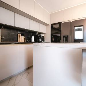 Hrvatska, Zadar, Svet Filip i Jakov, Stan u prizemlju s pogledom na more i velikim vrtom – 78 m² stambene površine, 220 m² vrta...