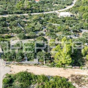 Idealno zemljište za gradnju na Korčuli – 1.446 m² u Lumbardi