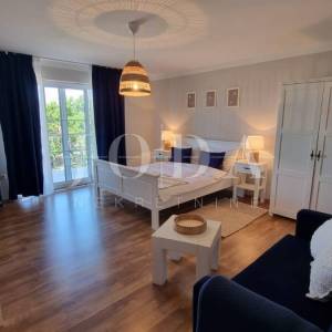 Investicijska prilika – Apartmanska kuća s bazenom u Crikvenici