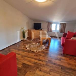 Investicijska prilika – Apartmanska kuća s bazenom u Crikvenici