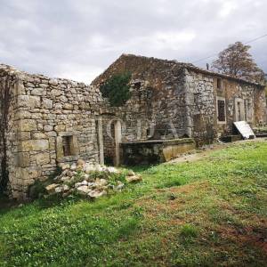 Istarska kamena kuća za adaptaciju