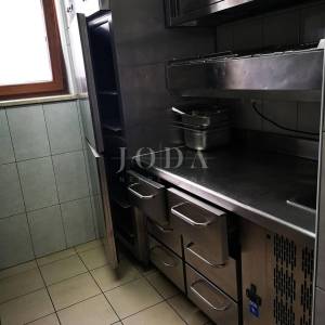 Istarska kamena vila sa bazenom i restoranom