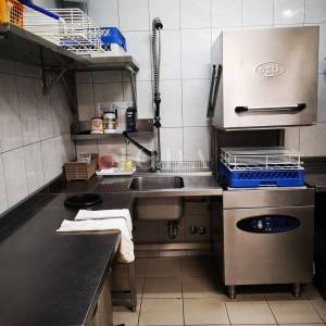Istarska kamena vila sa bazenom i restoranom