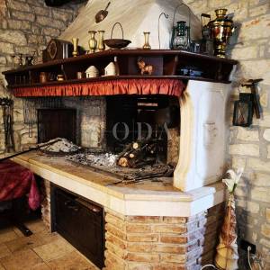 Istarska kamena vila sa bazenom i restoranom