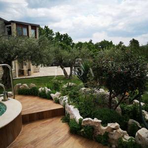 Istarska kamena vila sa bazenom i restoranom