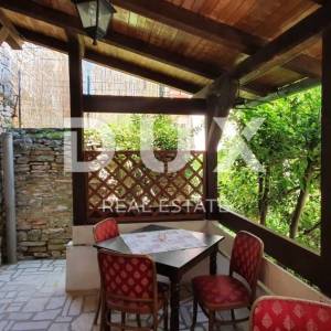ISTRA, BALE - Kamena bajka u srcu grada, 5 apartmana i poslovni prostor