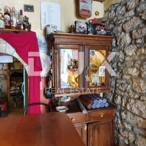 ISTRA, BALE - Kamena bajka u srcu grada, 5 apartmana i poslovni prostor