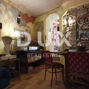 ISTRA, BALE - Kamena bajka u srcu grada, 5 apartmana i poslovni prostor