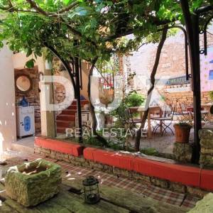 ISTRA, BALE - Kamena bajka u srcu grada, 5 apartmana i poslovni prostor
