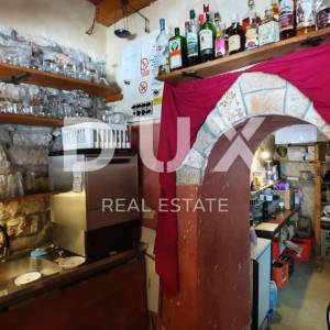 ISTRA, BALE - Kamena bajka u srcu grada, 5 apartmana i poslovni prostor