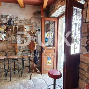 ISTRA, BALE - Kamena bajka u srcu grada, 5 apartmana i poslovni prostor