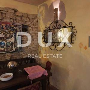ISTRA, BALE - Kamena bajka u srcu grada, 5 apartmana i poslovni prostor