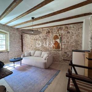 ISTRA, BALE - Šarmantna kamena kuća u starogradskoj jezgri 