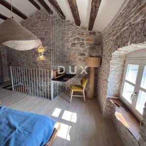 ISTRA, BALE - Šarmantna kamena kuća u starogradskoj jezgri 