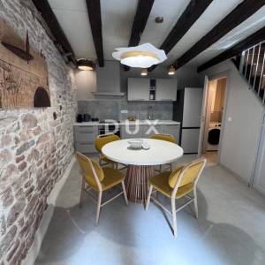 ISTRA, BALE - Šarmantna kamena kuća u starogradskoj jezgri 