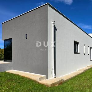ISTRA, BARBAN - Kuća s dva bazena na rubu naselja
