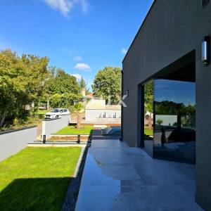 ISTRA, BARBAN - Moderna dvojna kuća s bazenom