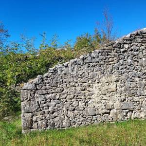 ISTRA, BOLJUN - Kamene starine s 18.000 m2 zemljišta