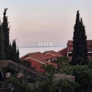 ISTRA, DUGA UVALA - Stan s terasom i pogledom na more