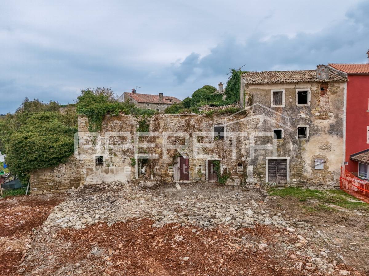 Istra, Krasica- Kamena kuća s pogledom na more i Grožnjan
