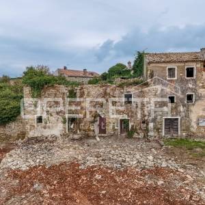 
Istra, Krasica- Kamena kuća s pogledom na more i Grožnjan