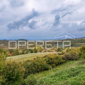 
Istra, Krasica- Kamena kuća s pogledom na more i Grožnjan