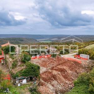 
Istra, Krasica- Kamena kuća s pogledom na more i Grožnjan