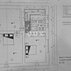 ISTRA, LABIN - Kamena kuća s prostranom okućnicom u blizini mora