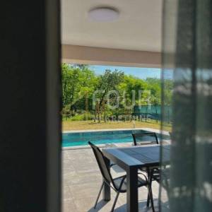 Istra, Labin - okolica, novogradnja, moderna prizemnica s bazenom