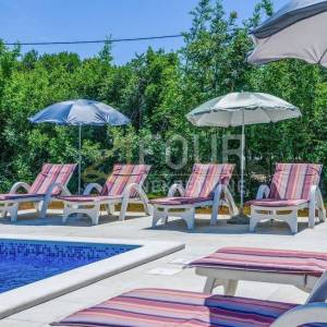 Istra, Labin - okolica, novogradnja, prizemnica s bazenom