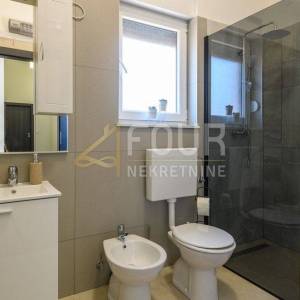 Istra, Labin - okolica, novogradnja, prizemnica s bazenom