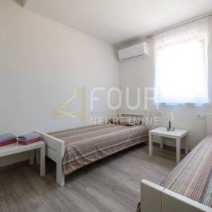 Istra, Labin - okolica, novogradnja, prizemnica s bazenom